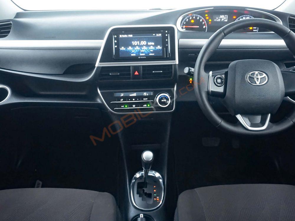 Mobil Toyota Sienta 2020