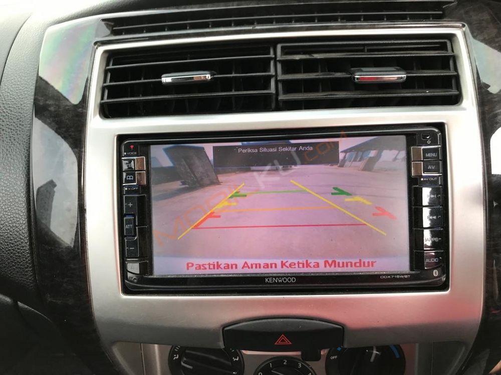 Mobil Nissan Grand Livina 2017