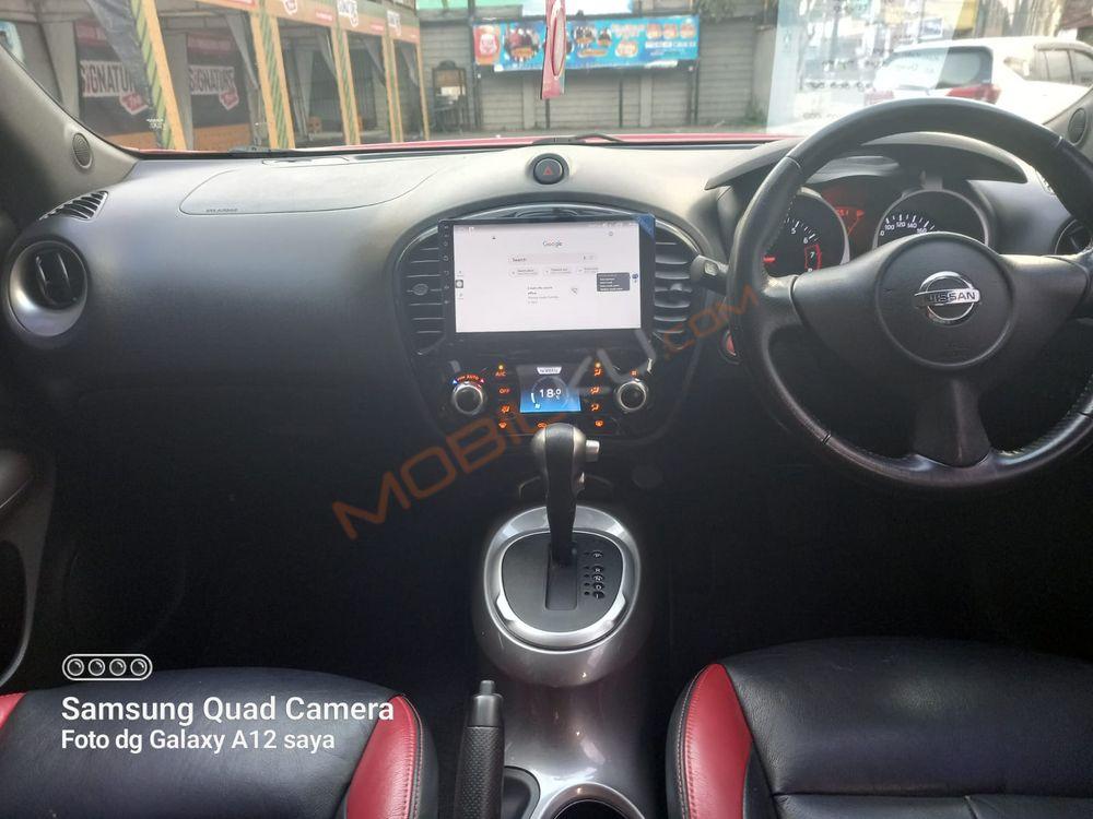 Mobil Nissan Juke 2012