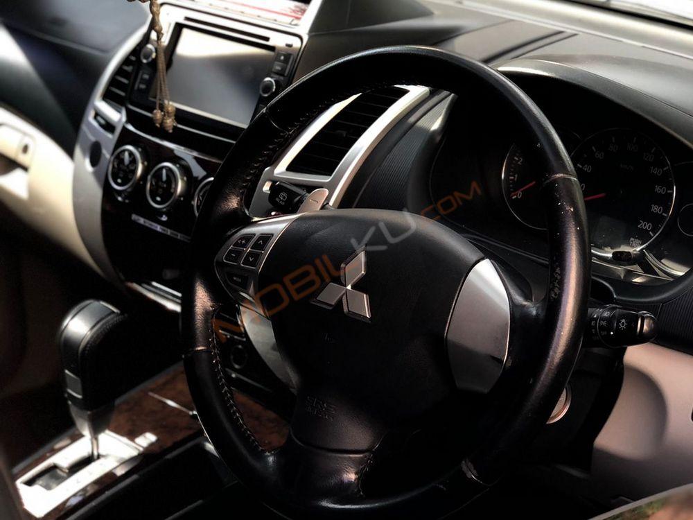 Mobil Mitsubishi Pajero Sport 2015