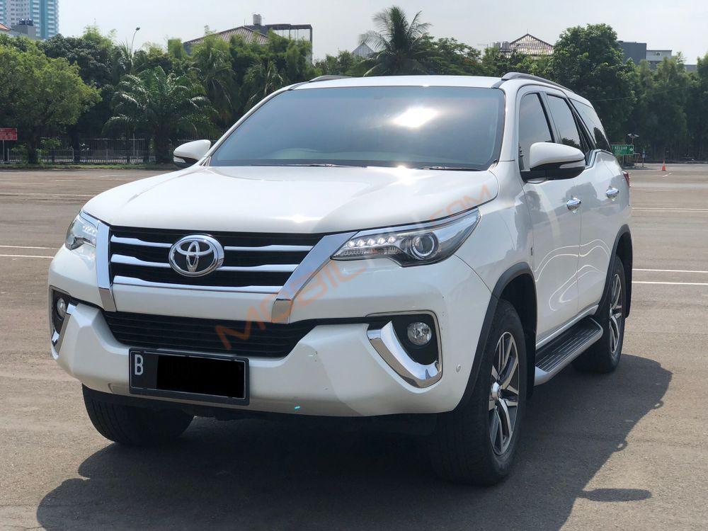 Mobil Toyota Fortuner 2016