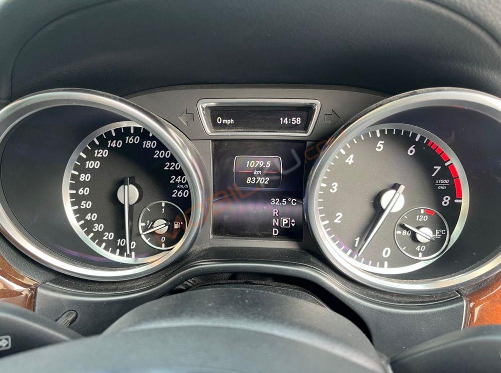 Mobil Mercedes-Benz GL 2014