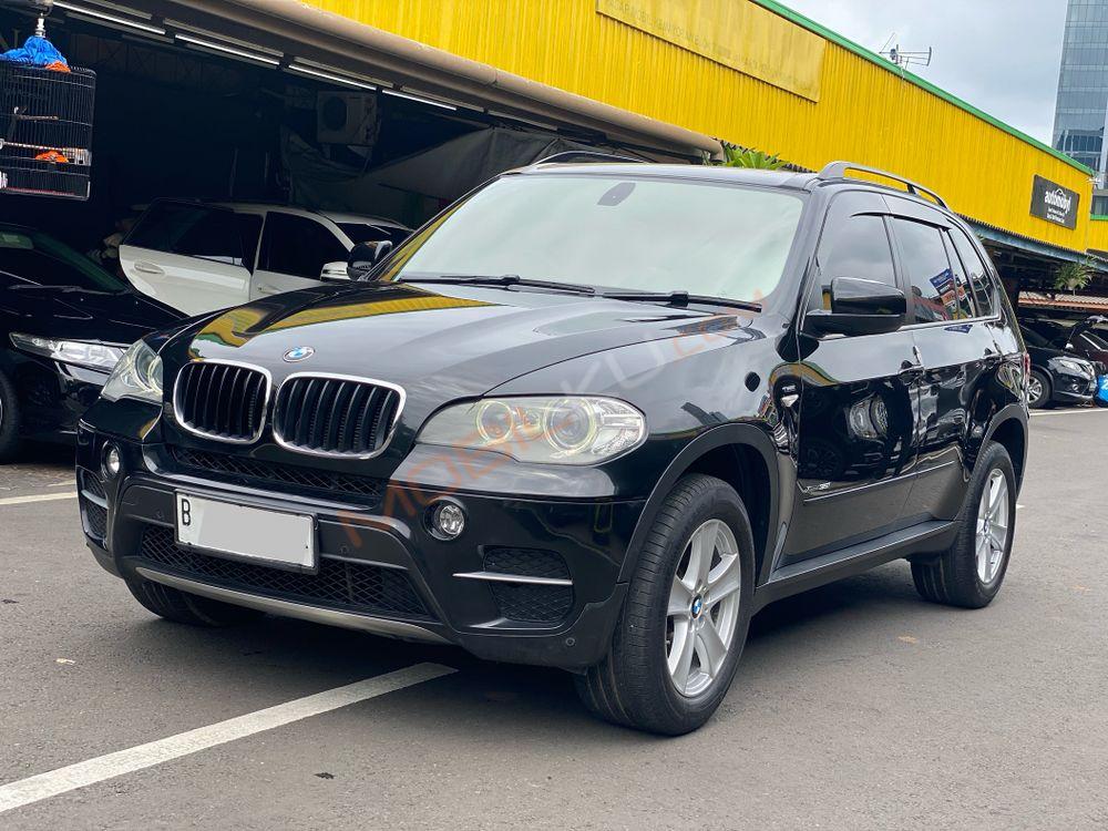 Mobil BMW X5 2012