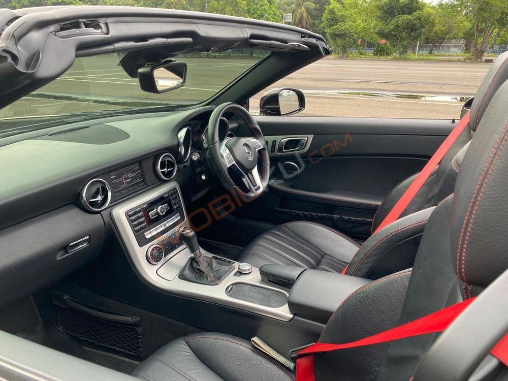 Mobil Mercedes-Benz SLK 2013