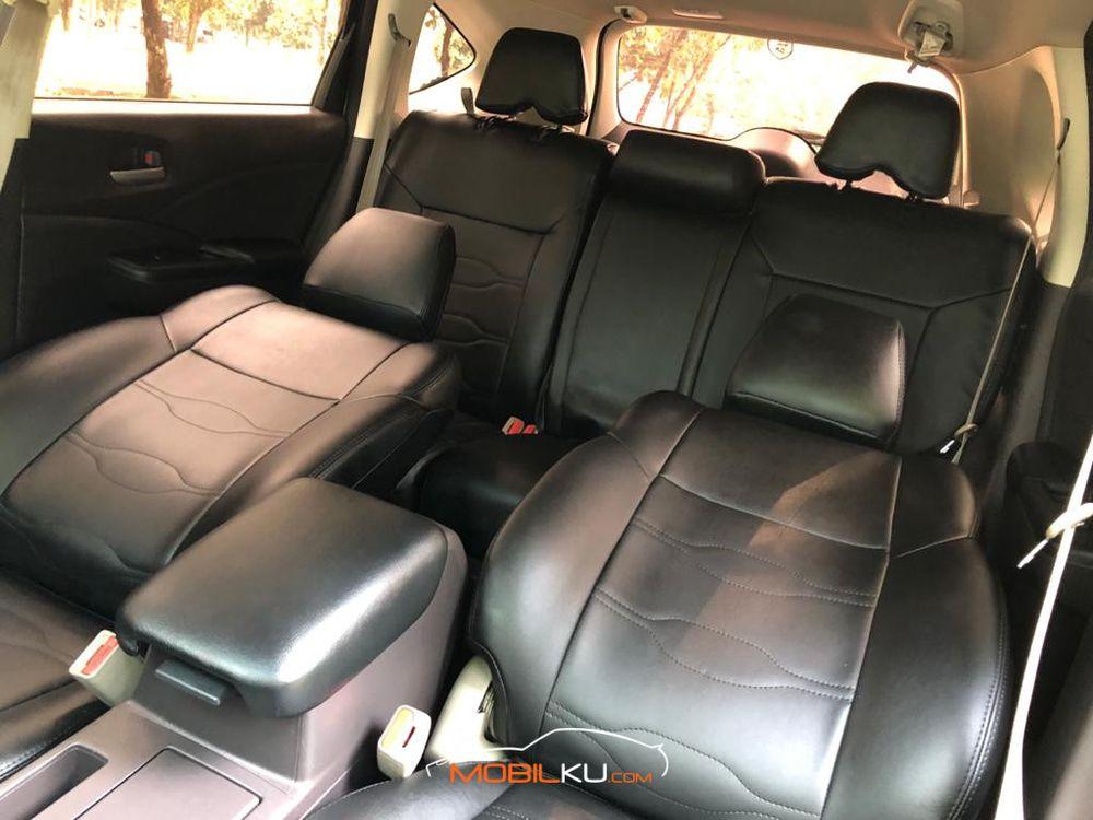 Mobil Honda CR-V 2014