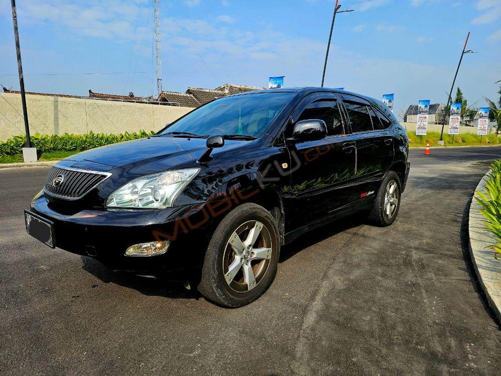 Mobil Toyota Harrier 2003