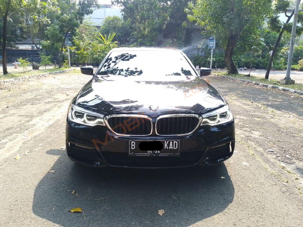 Mobil BMW 5 Series 2020