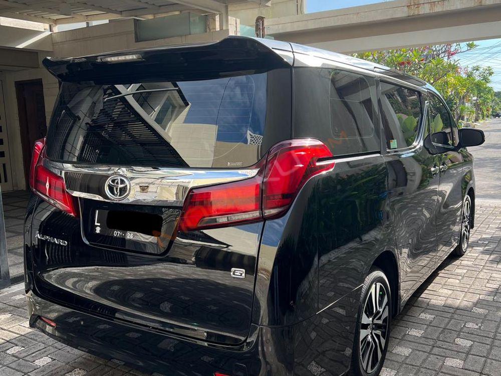 Mobil Toyota Alphard 2019