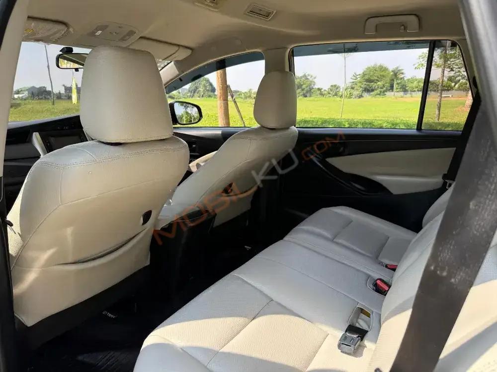 Mobil Toyota Kijang Innova 2018