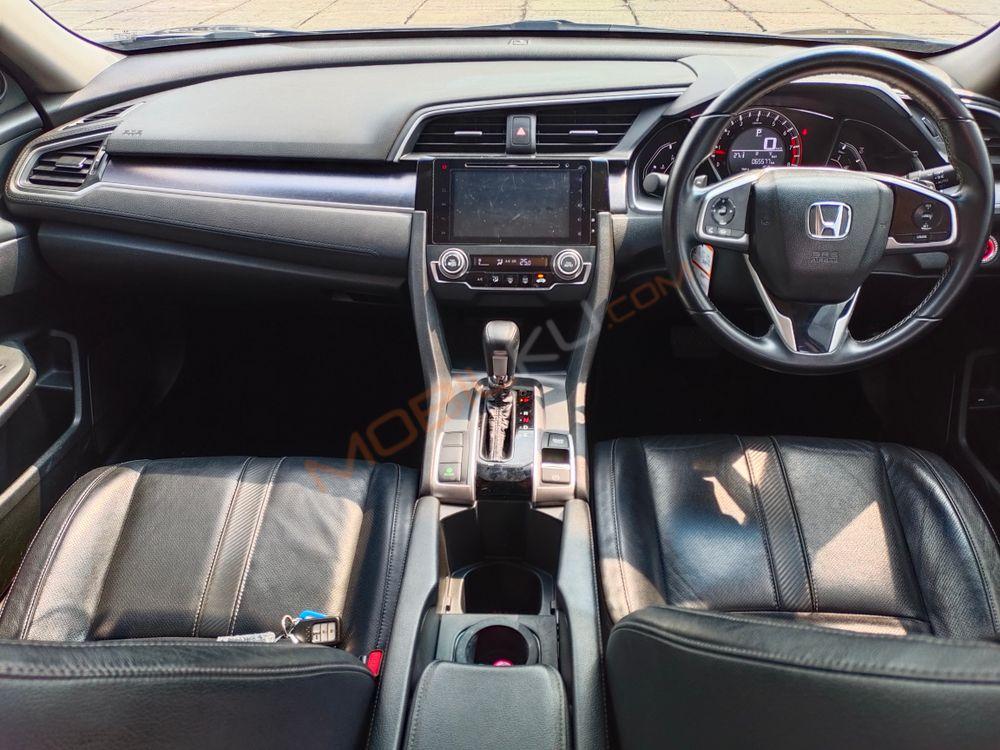 Mobil Honda Civic Sedan 2017