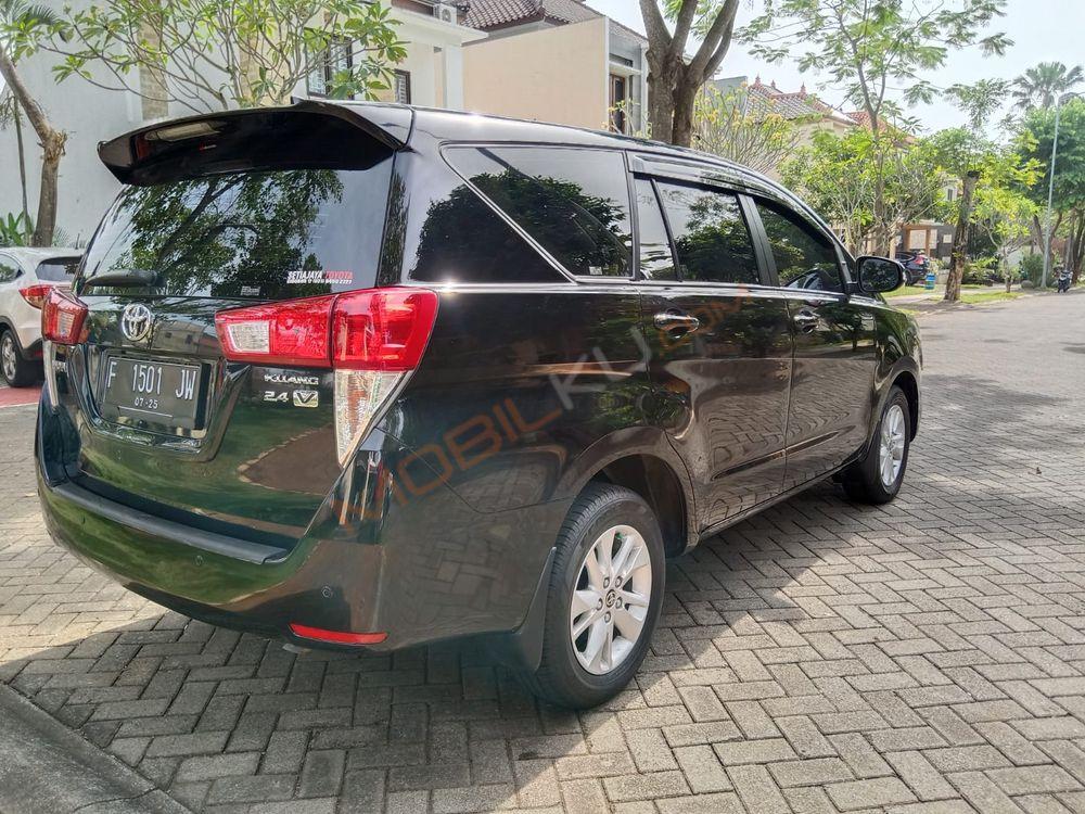 Mobil Toyota Kijang Innova 2020