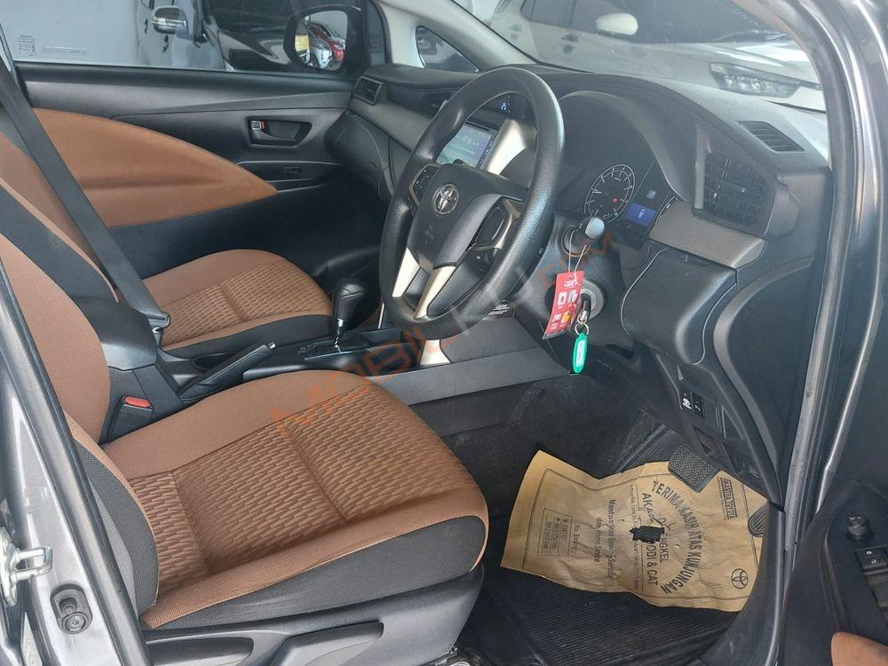 Mobil Toyota Kijang Innova 2020