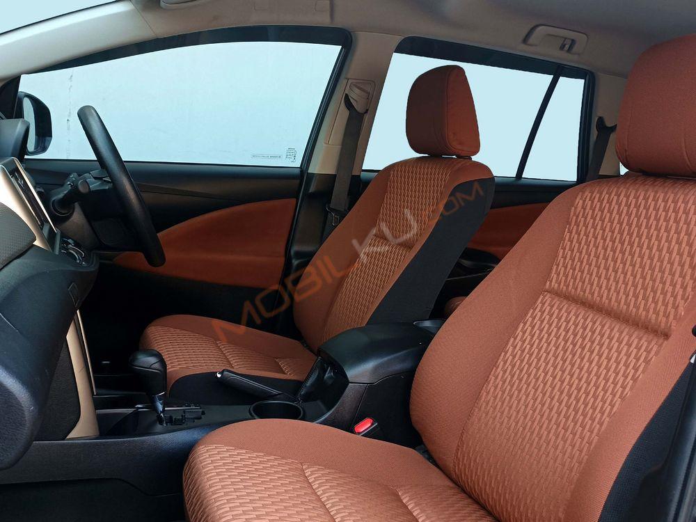 Mobil Toyota Kijang Innova 2020