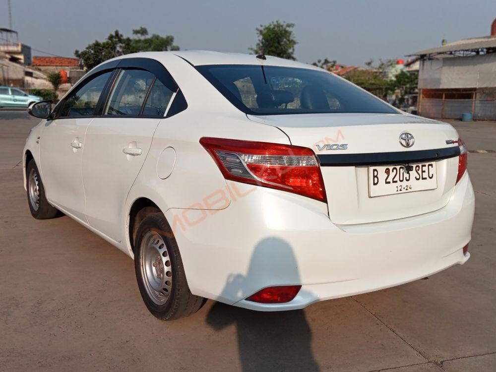 Mobil Toyota Limo 2015