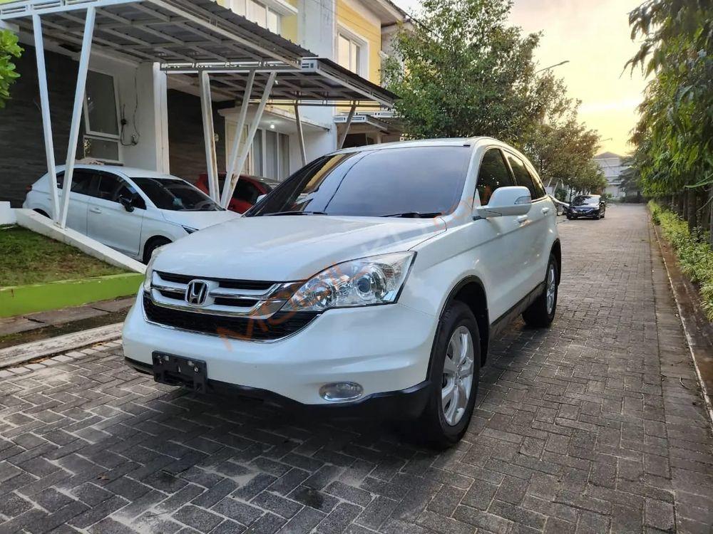 Mobil Honda CR-V 2011