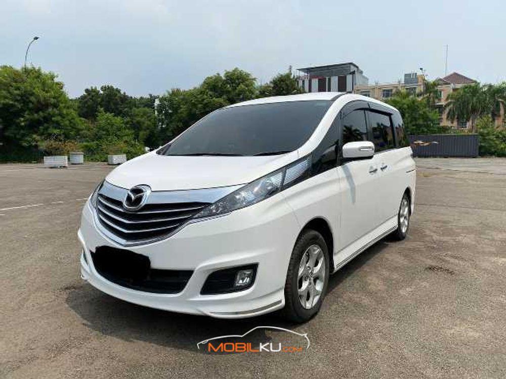 Mobil Mazda Biante 2016