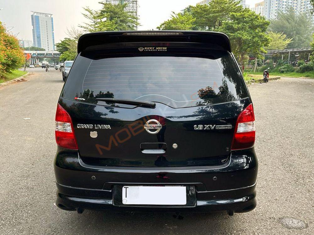Mobil Nissan Grand Livina 2007