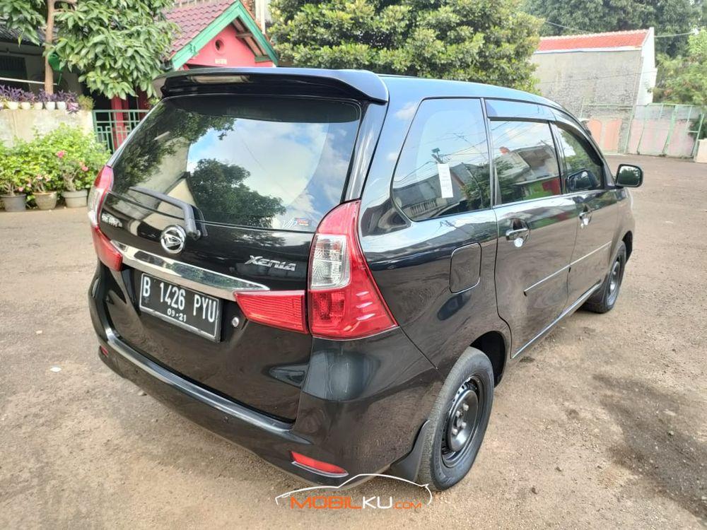 Mobil Daihatsu Xenia 2016