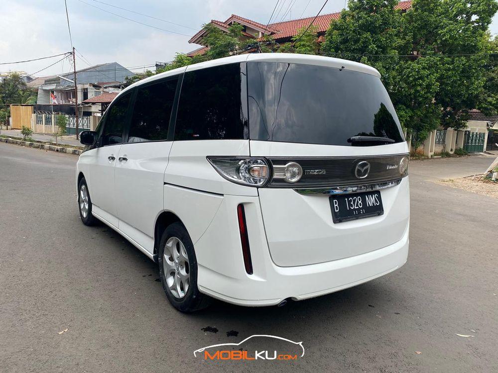 Mobil Mazda Biante 2013