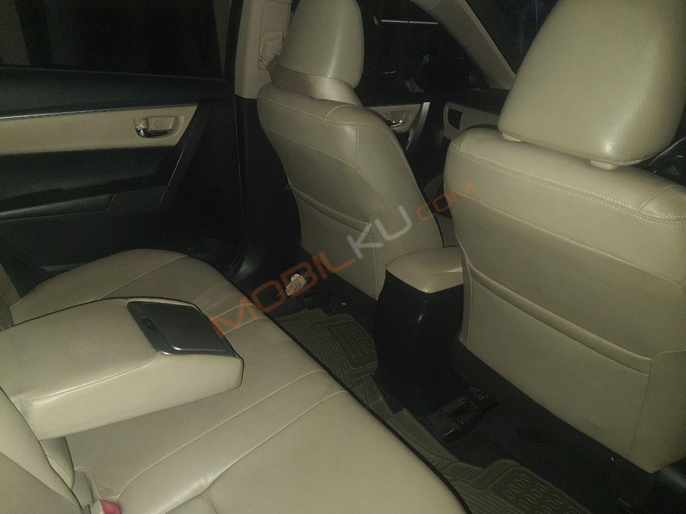 Mobil Toyota Corolla 2017