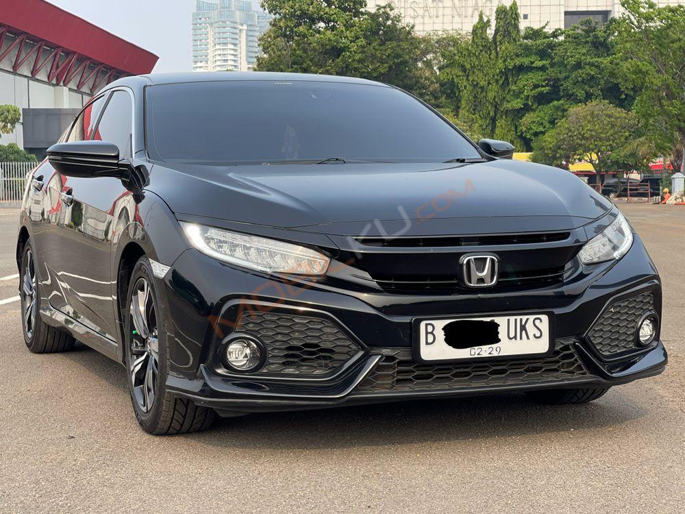 Mobil Honda Civic Hatchback 2018