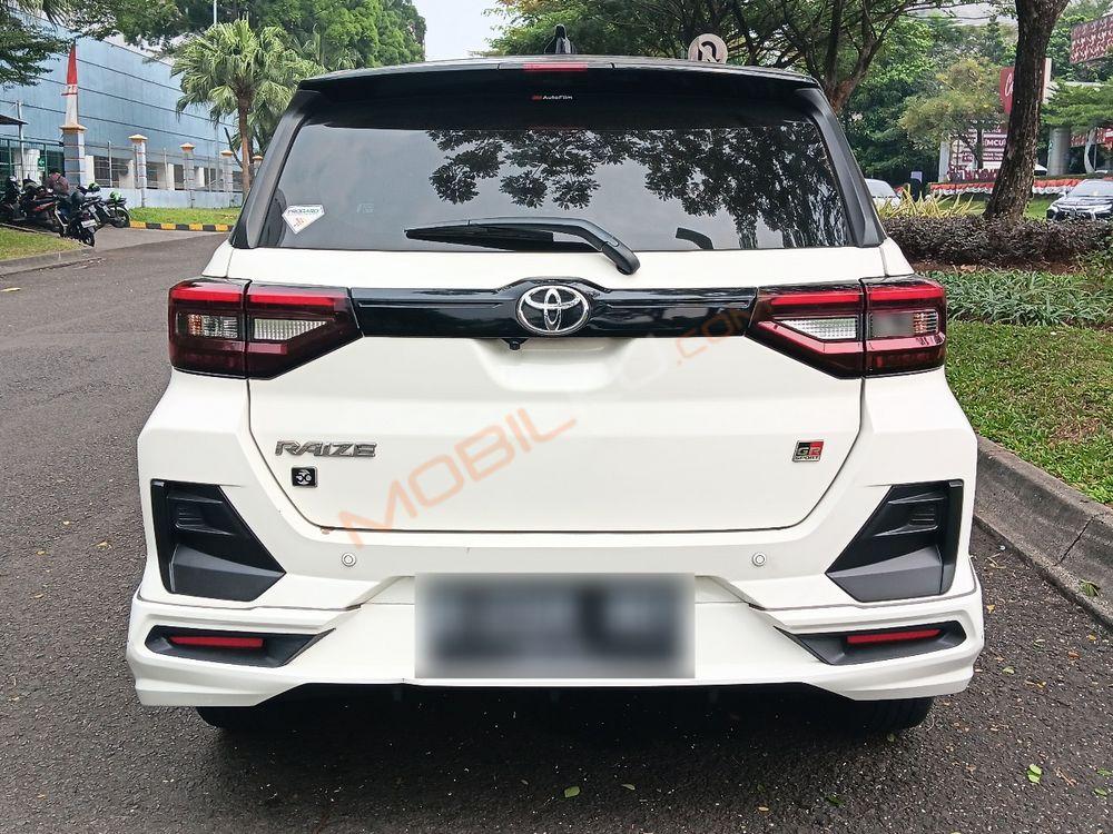 Mobil Toyota Raize 2021