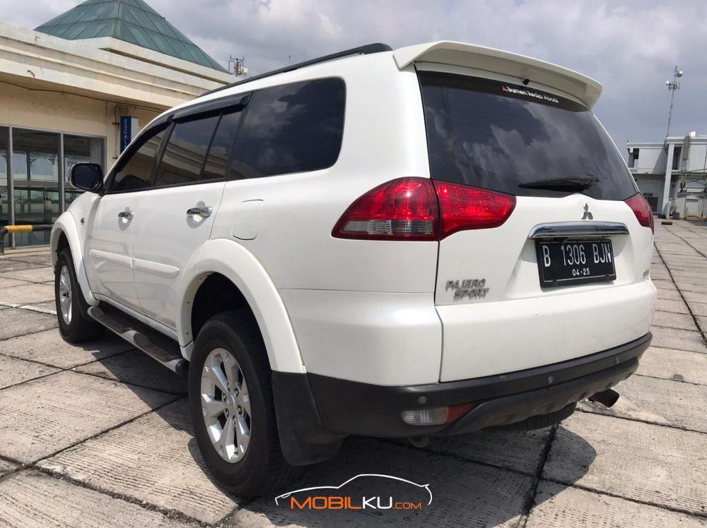 Mobil Mitsubishi Pajero Sport 2014