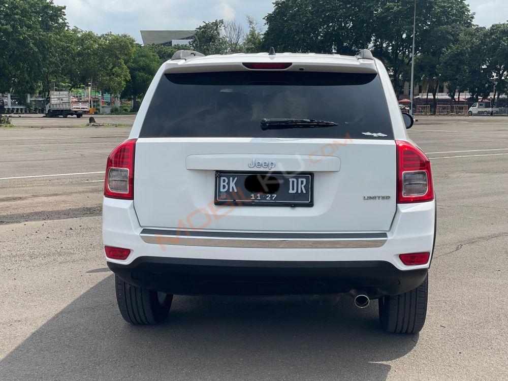 Mobil Jeep Compass 2013