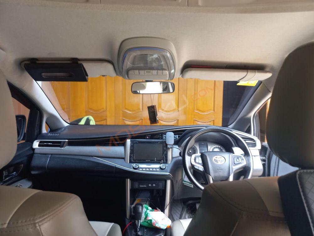 Mobil Toyota Kijang Innova 2016