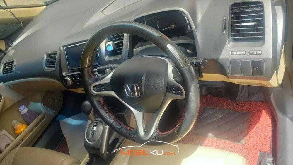 Mobil Honda Civic Sedan 2008