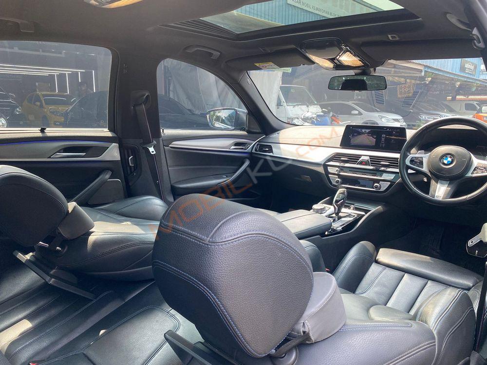 Mobil BMW 5 Series 2020