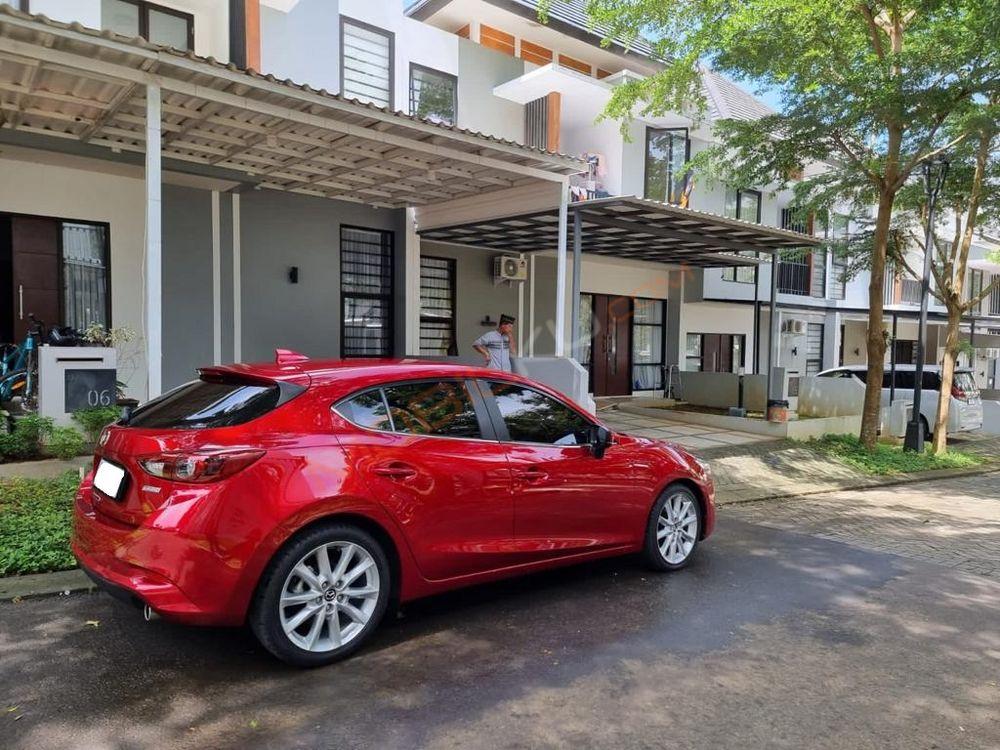 Mobil Mazda 3 2017