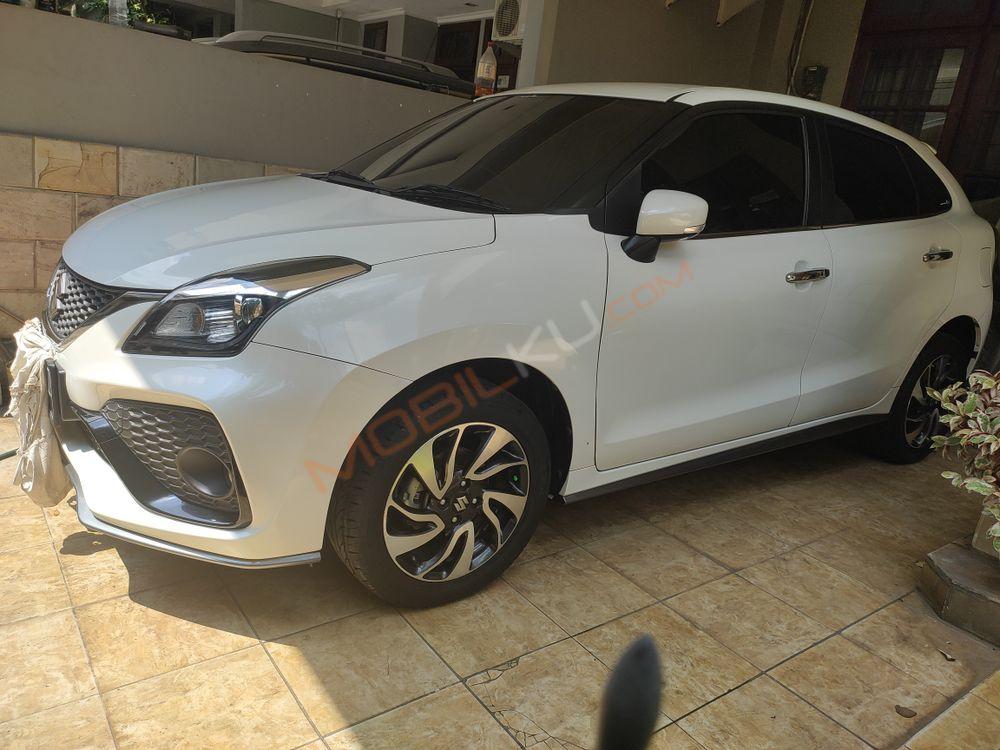 Mobil Suzuki Baleno 2019