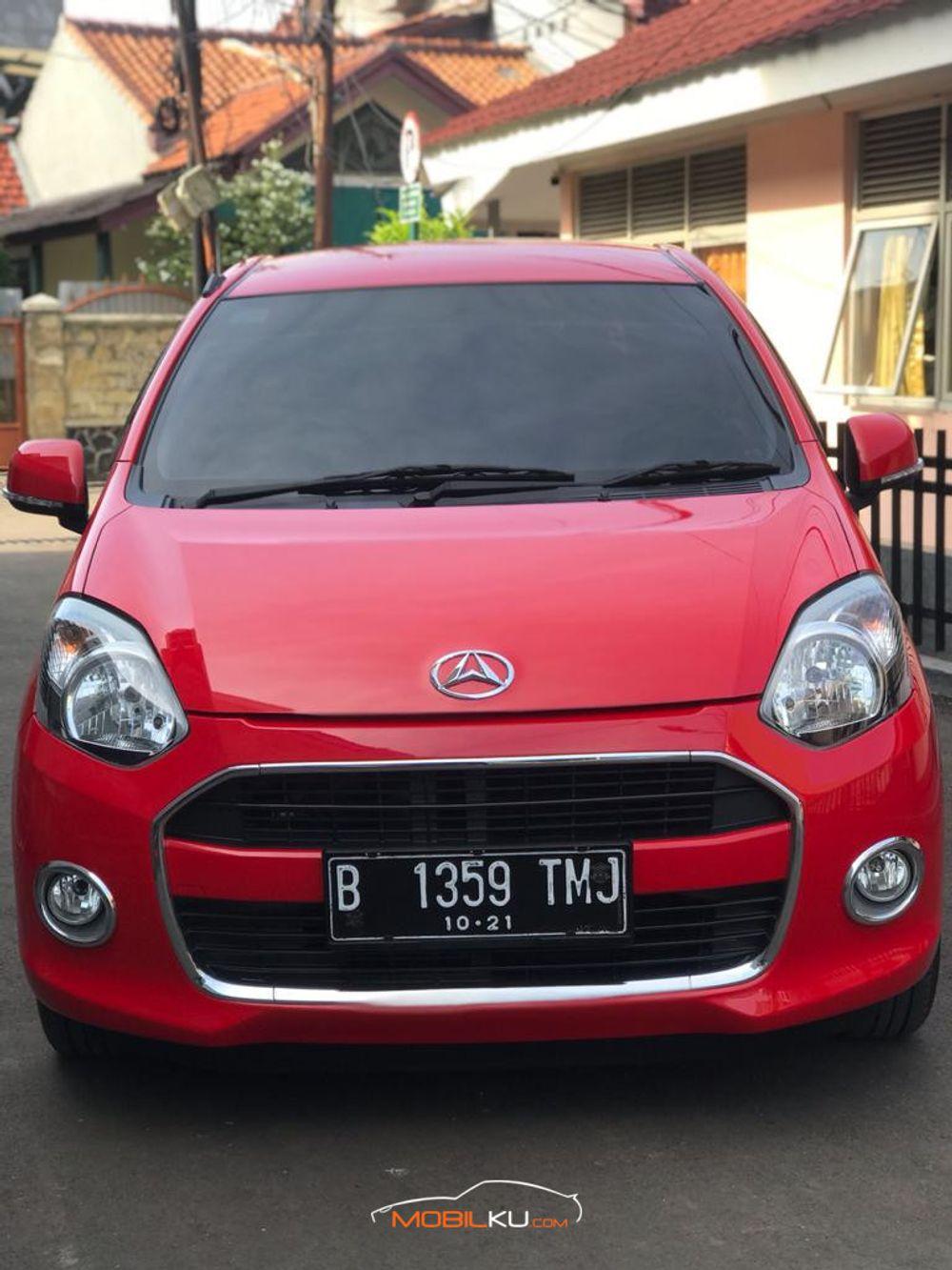 Mobil Daihatsu Ayla 2015