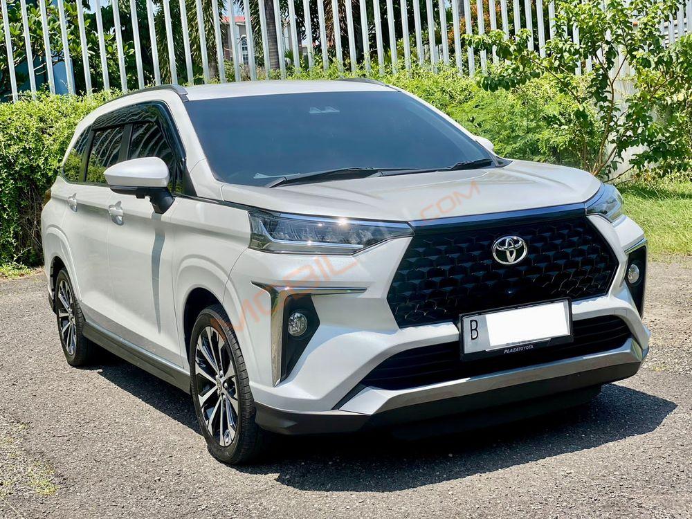 Mobil Toyota Veloz 2022