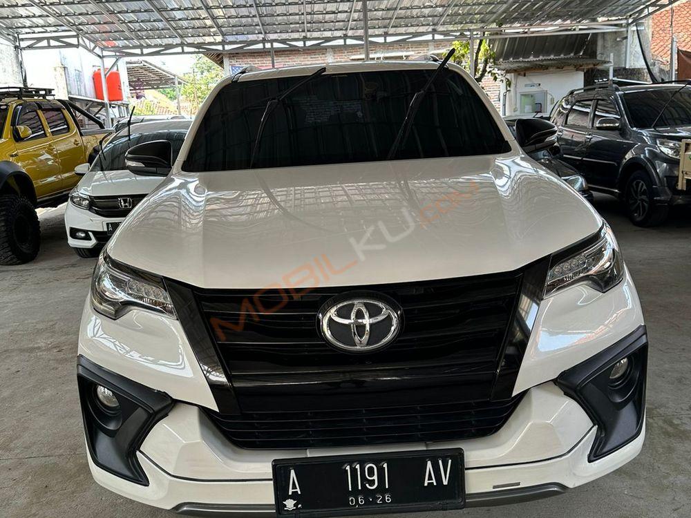 Mobil Toyota Fortuner 2016