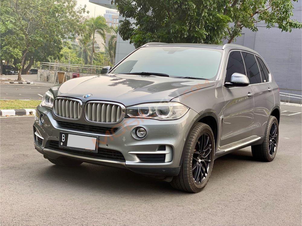 Mobil BMW X5 2018
