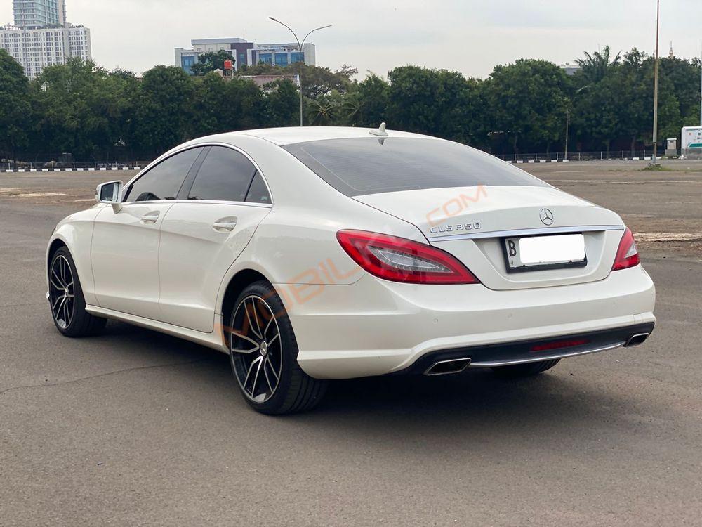 Mobil Mercedes-Benz CLS 2013