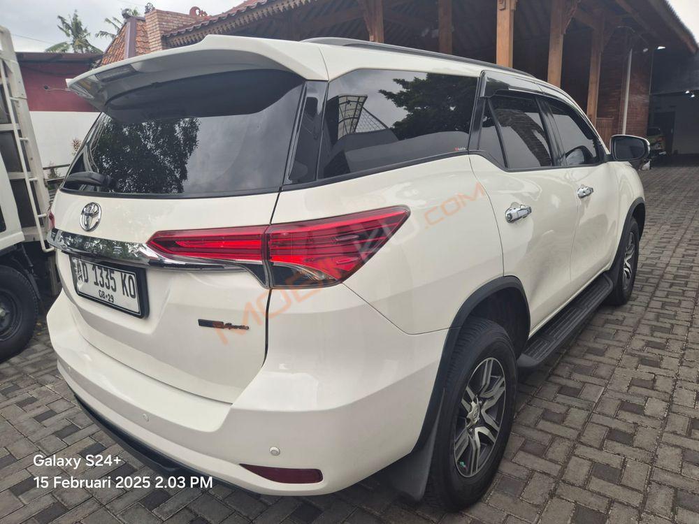 Mobil Toyota Fortuner 2016