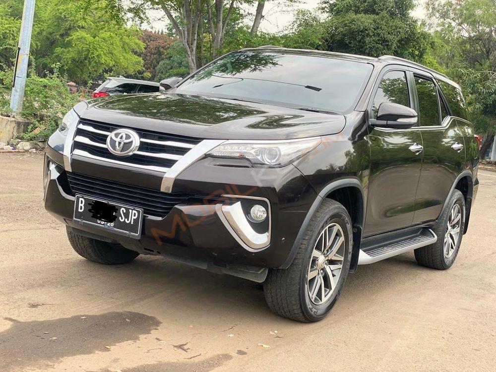 Mobil Toyota Fortuner 2016