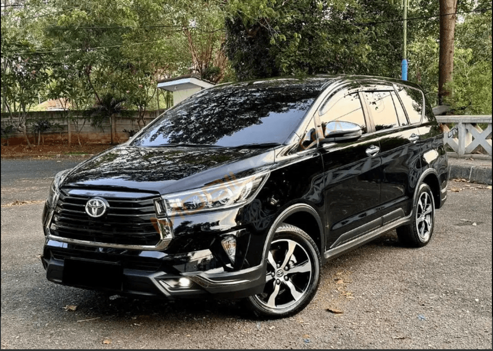 Mobil Toyota Kijang Innova 2022