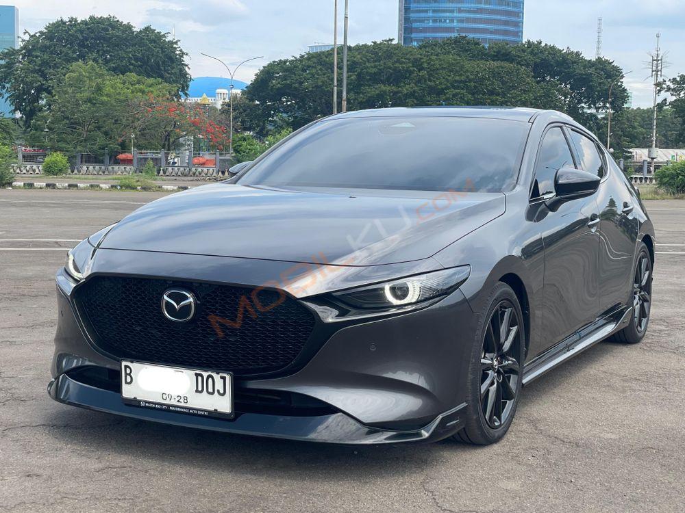 Mobil Mazda 3 2023
