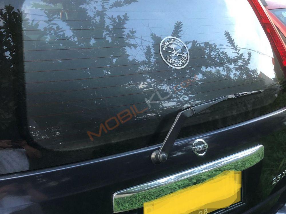 Mobil Nissan X-Trail 2006