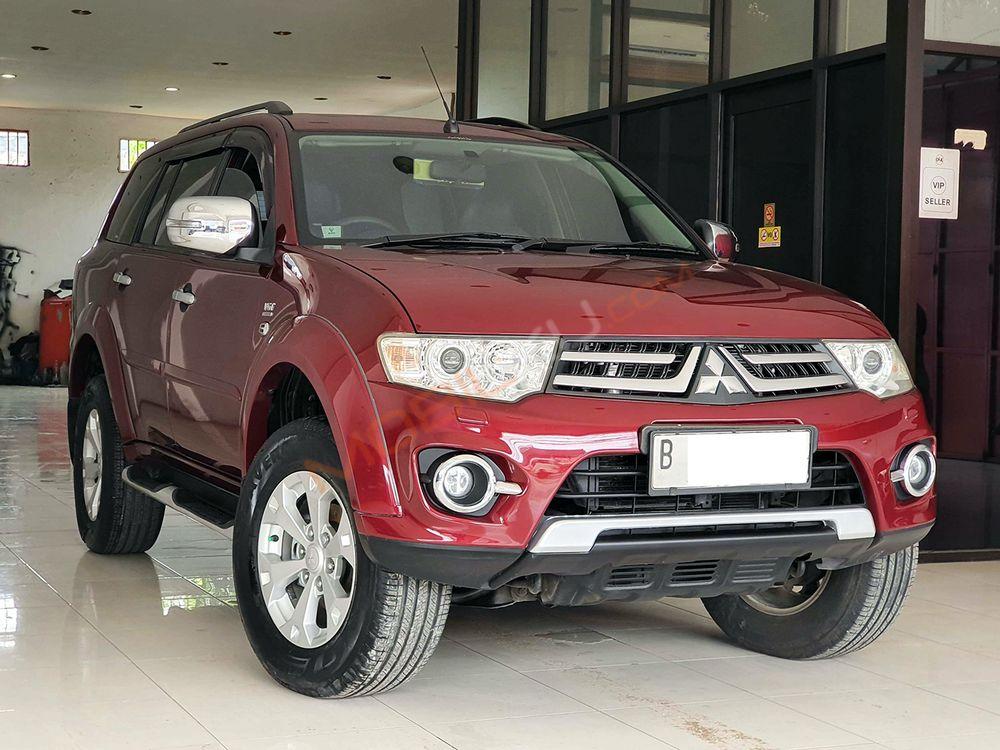 Mobil Mitsubishi Pajero Sport 2015