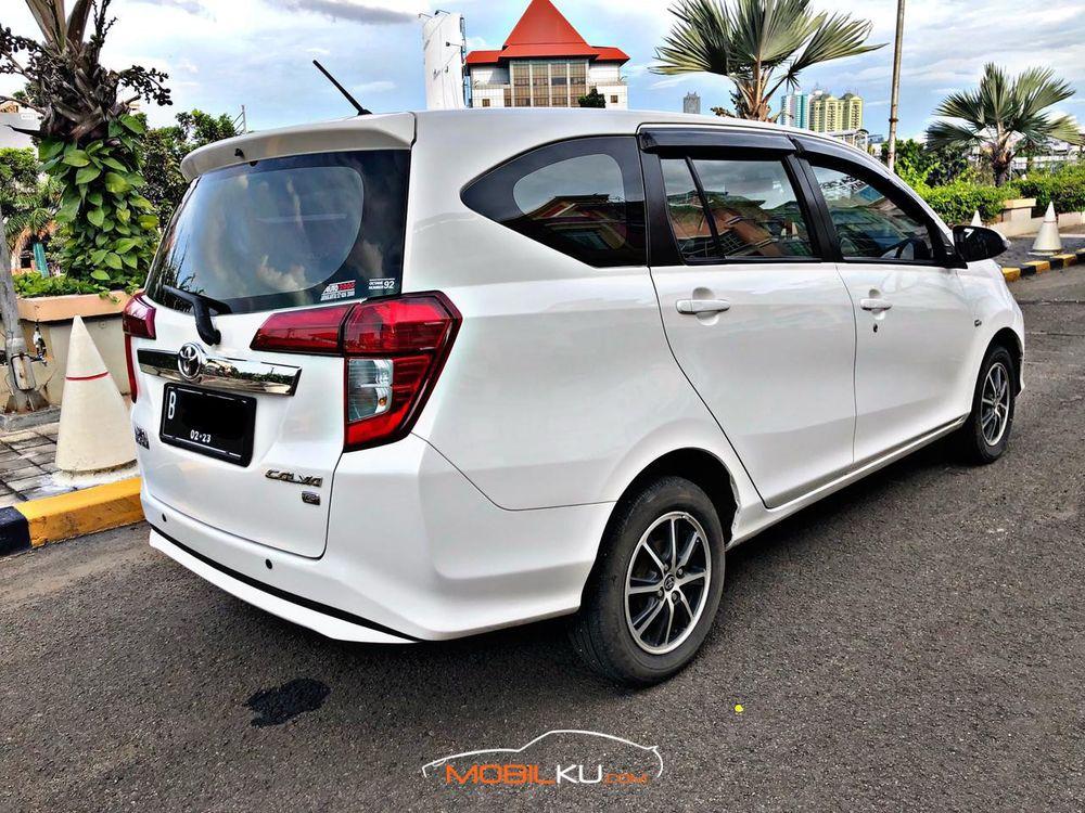 Mobil Toyota Calya 2018