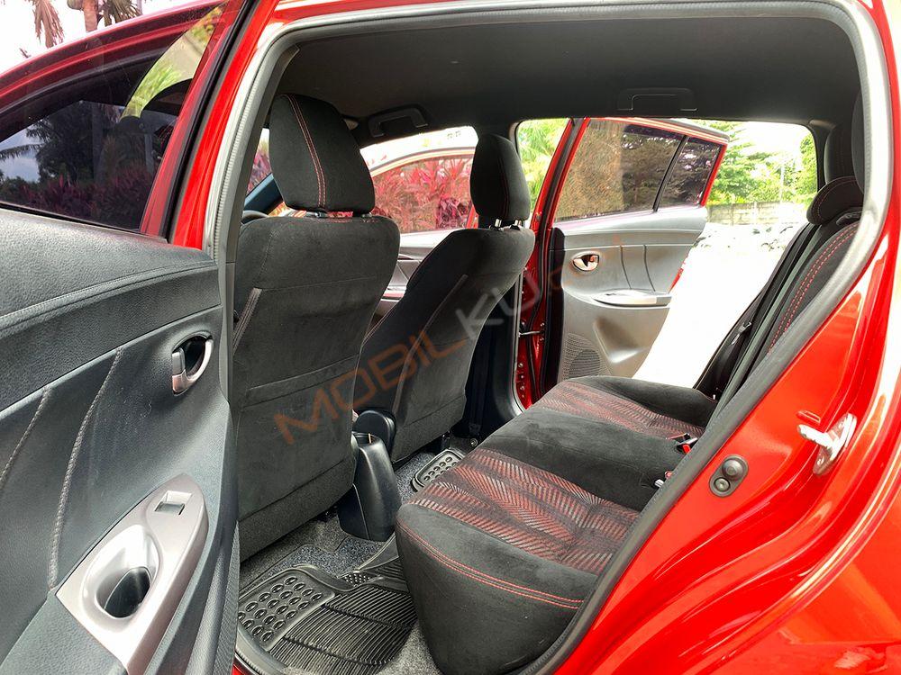 Mobil Toyota Yaris 2016