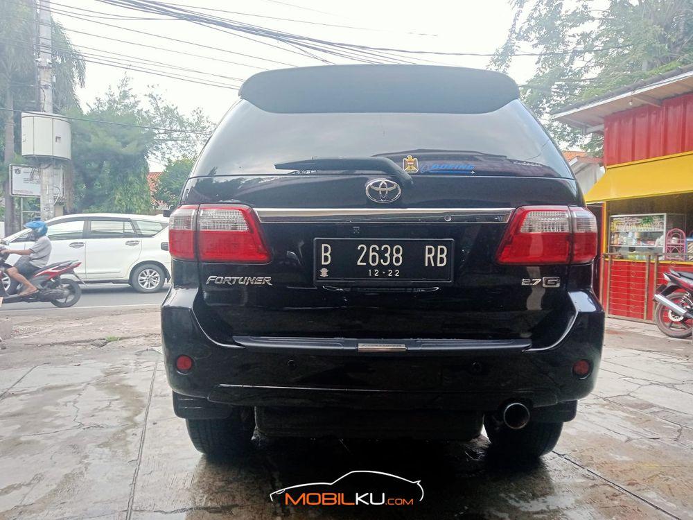 Mobil Toyota Fortuner 2007