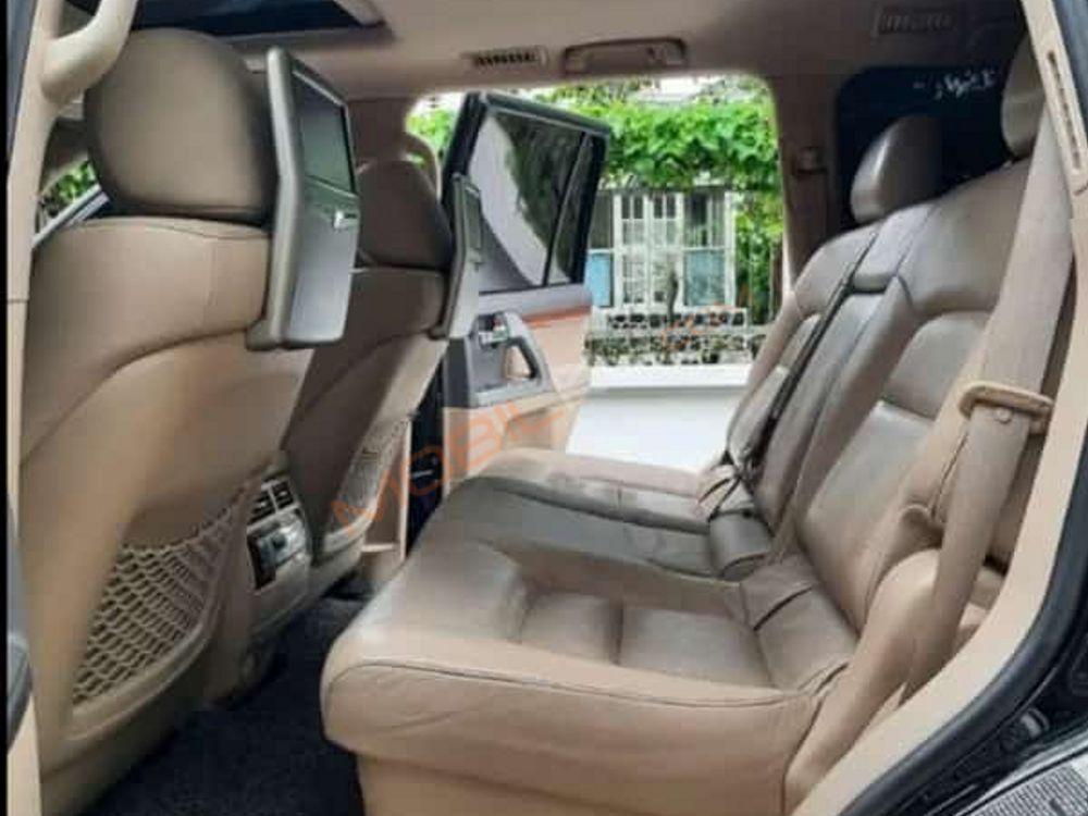 Mobil Toyota Land Cruiser 2012