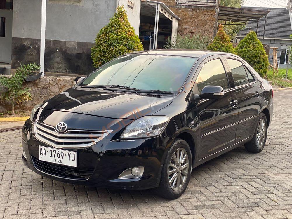Mobil Toyota Vios 2012