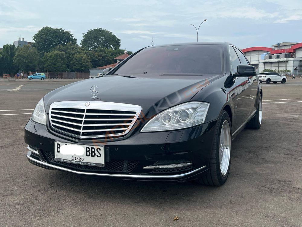 Mobil Mercedes-Benz S-Class 2011
